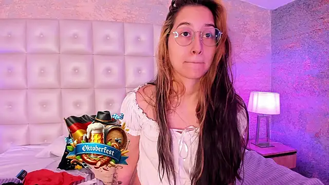 Snapshot of Abby_Sweet1_ chatting on 10.01.25 Abby Sweet1 online show from 10.01.25