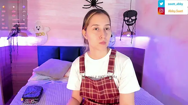 Snapshot of Abby_Sweet1_ chatting on 10.08.25 Abby Sweet1 online show from 10.08.25