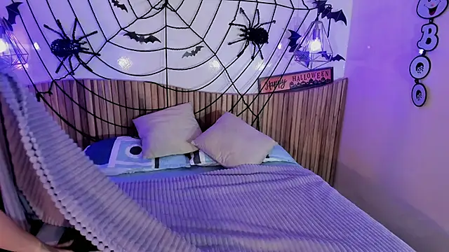 Snapshot of Abby_Sweet1_ chatting on 10.30.25 Abby Sweet1 online show from 10.30.25