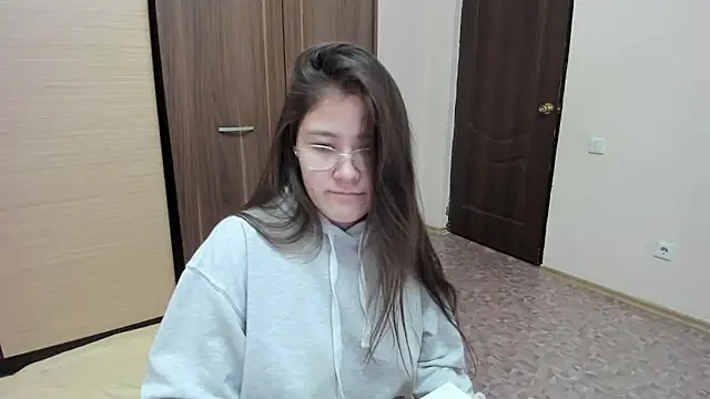 Riz girl online show from 02.02.25