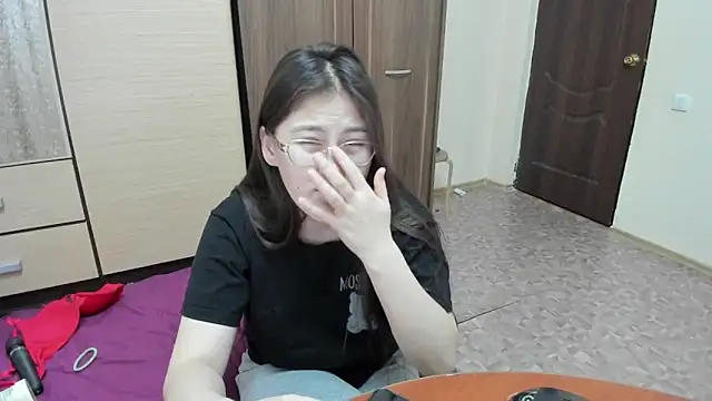 Riz girl online show from 02.10.25