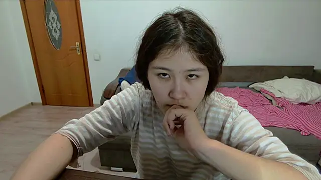 Riz girl online show from 10.27.25