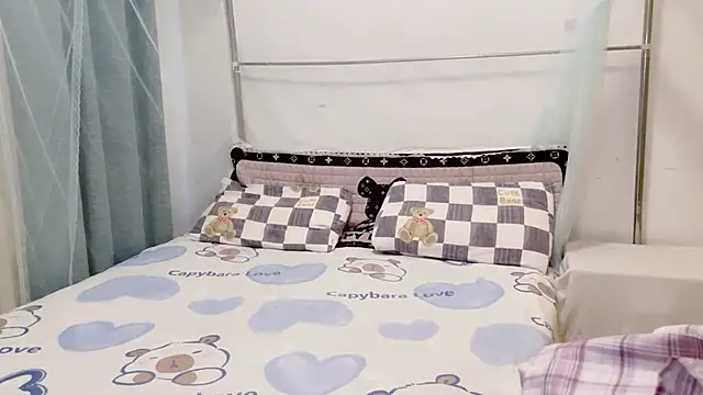 zqyaini online show from 09.10.25