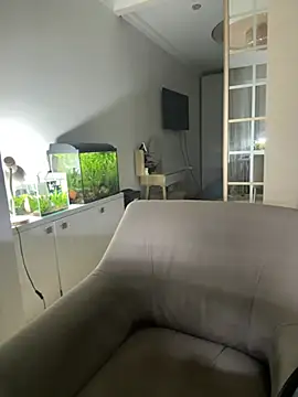 remirann  online show from 02.26.25