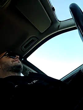 Snapshot of Adry1986 chatting on 10.20.25 Adry1986 online show from 10.20.25