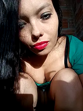 Snapshot of Melanymartinez105 chatting on 09.20.25 Melanymartinez105 online show from 09.20.25