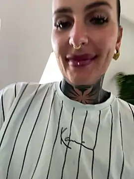 InkedBiitch online show from 04.29.26