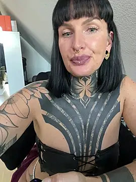 Snapshot of InkedBiitch chatting on 05.21.26 InkedBiitch online show from 05.21.26