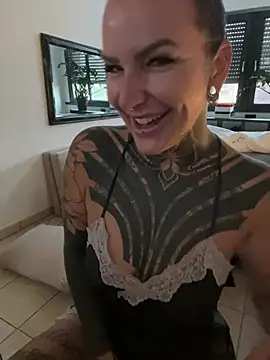 Snapshot of InkedBiitch chatting on 07.31.26 InkedBiitch online show from 07.31.26