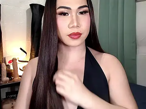 Snapshot of elise_bloom69 chatting on 05.15.26 elise bloom69 online show from 05.15.26