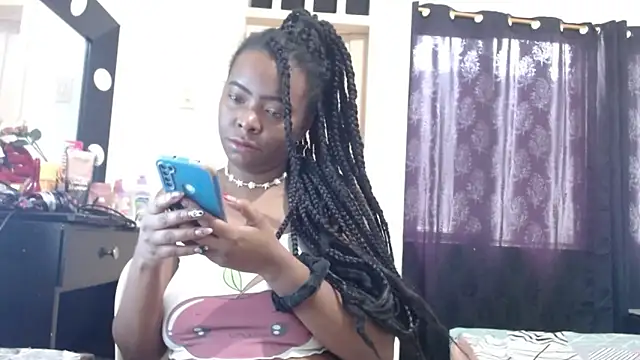 Snapshot of hot_and_naughty_latin chatting on 10.28.25 hot and naughty latin online show from 10.28.25