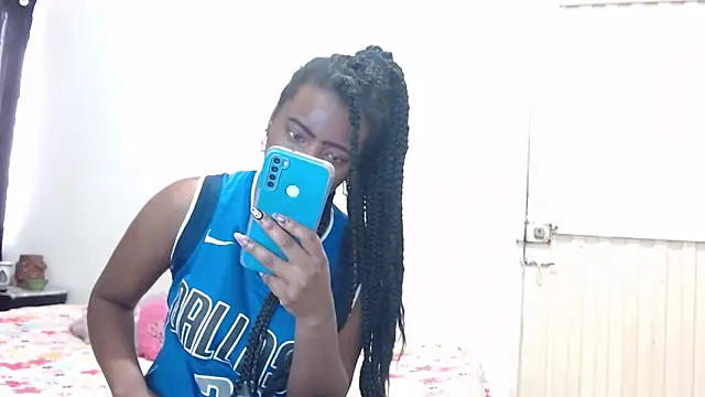 Snapshot of hot_and_naughty_latin chatting on 11.01.25 hot and naughty latin online show from 11.01.25