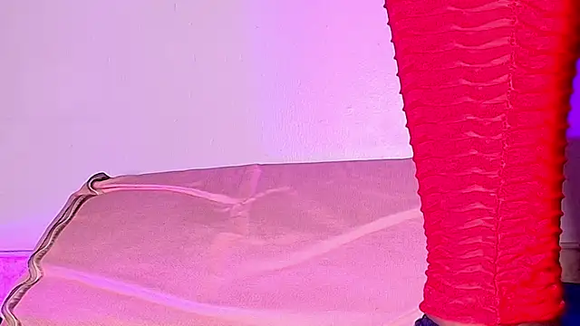 Snapshot of _ebony-queen_ chatting on 10.22.25 ebony-queen online show from 10.22.25