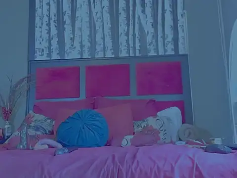 MissParis26 online show from 10.16.25