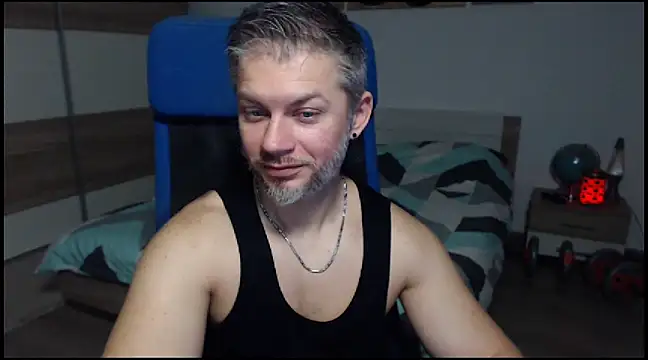 Snapshot of RobbyShawz chatting on 12.03.24 RobbyShawz online show from 12.03.24