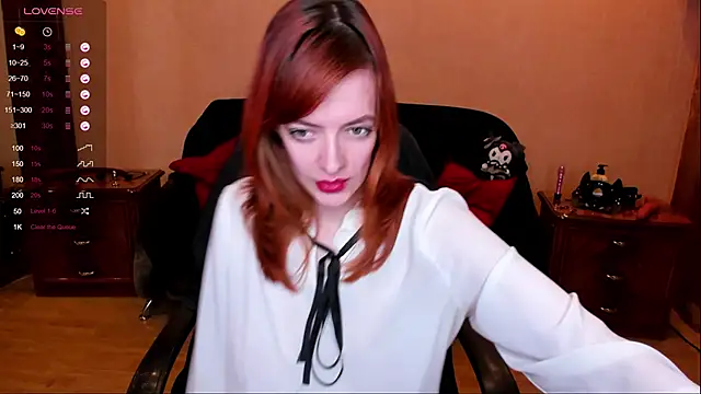 Snapshot of Mary_Yolo chatting on 12.06.24 Mary Yolo online show from 12.06.24