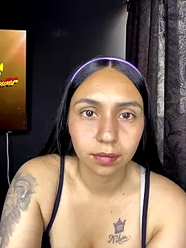 Snapshot of Lorena__ chatting on 11.04.25 Lorena online show from 11.04.25