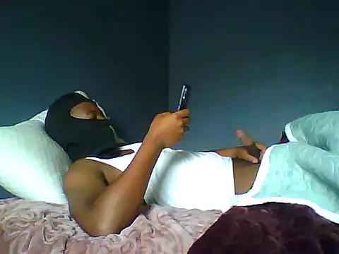 Snapshot of TitularAdaption chatting on 11.09.25 TitularAdaption online show from 11.09.25