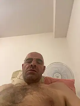 Snapshot of slim1976006 chatting on 06.28.26 slim1976006 online show from 06.28.26