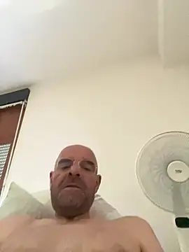 Snapshot of slim1976006 chatting on 08.01.26 slim1976006 online show from 08.01.26