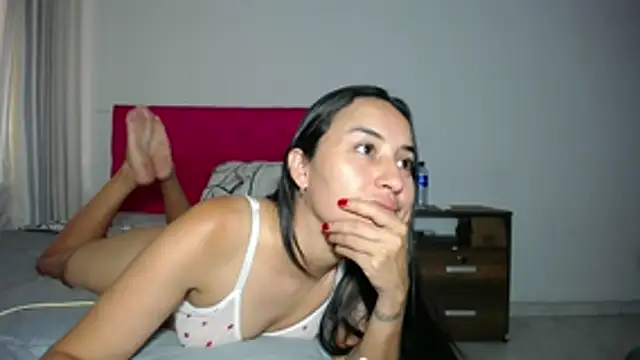 Snapshot of LisaRiveraxxx chatting on 10.24.25 LisaRiveraxxx online show from 10.24.25