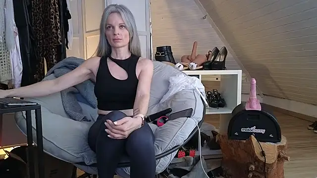 Sabdeluxe online show from 01.16.26