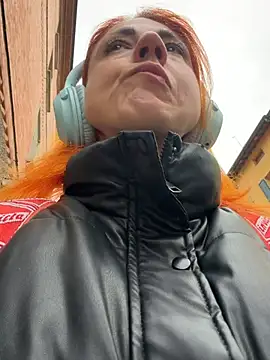 Nikky Divine online show from 03.29.26