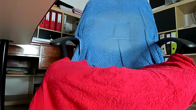Snapshot of leccaleccafiga chatting on 12.29.24 leccaleccafiga online show from 12.29.24