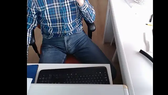 Snapshot of dutchpornking chatting on 01.16.25 dutchpornking online show from 01.16.25