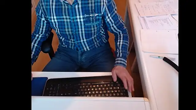 Snapshot of dutchpornking chatting on 01.16.25 dutchpornking online show from 01.16.25
