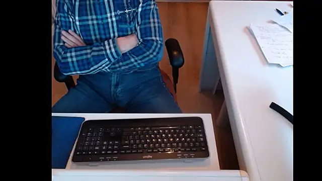 Snapshot of dutchpornking chatting on 01.17.25 dutchpornking online show from 01.17.25
