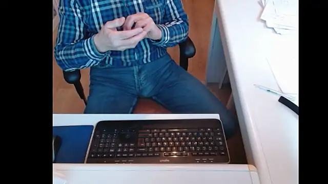 Snapshot of dutchpornking chatting on 01.20.25 dutchpornking online show from 01.20.25
