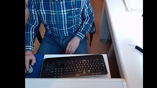 Snapshot of dutchpornking chatting on 01.21.25 dutchpornking online show from 01.21.25