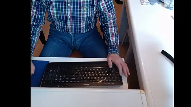 Snapshot of dutchpornking chatting on 01.26.25 dutchpornking online show from 01.26.25