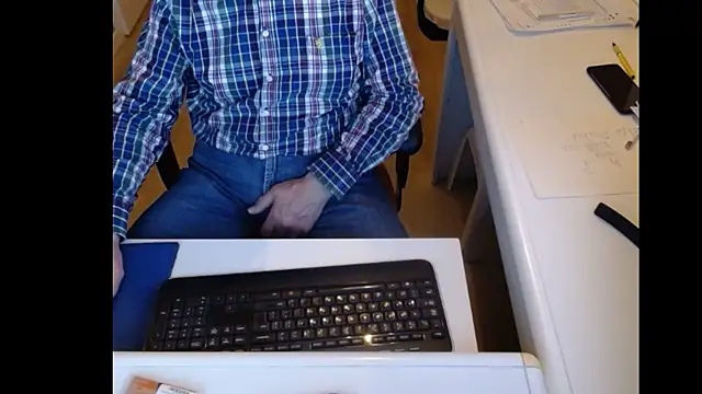 Snapshot of dutchpornking chatting on 01.27.25 dutchpornking online show from 01.27.25