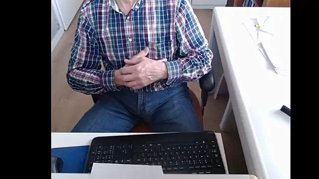 Snapshot of dutchpornking chatting on 02.03.25 dutchpornking online show from 02.03.25