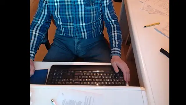 Snapshot of dutchpornking chatting on 02.10.25 dutchpornking online show from 02.10.25