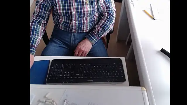 Snapshot of dutchpornking chatting on 02.11.25 dutchpornking online show from 02.11.25