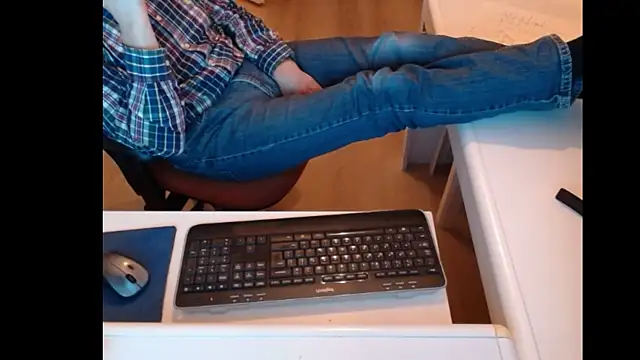Snapshot of dutchpornking chatting on 02.17.25 dutchpornking online show from 02.17.25