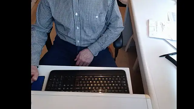 Snapshot of dutchpornking chatting on 02.20.25 dutchpornking online show from 02.20.25