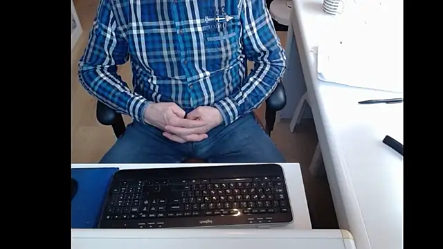 Snapshot of dutchpornking chatting on 02.21.25 dutchpornking online show from 02.21.25