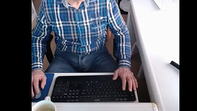 Snapshot of dutchpornking chatting on 02.22.25 dutchpornking online show from 02.22.25