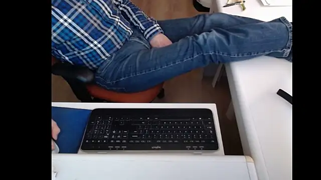 Snapshot of dutchpornking chatting on 02.23.25 dutchpornking online show from 02.23.25