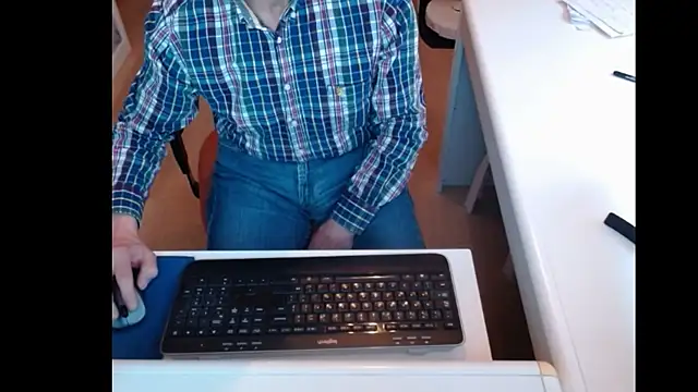 Snapshot of dutchpornking chatting on 02.26.25 dutchpornking online show from 02.26.25
