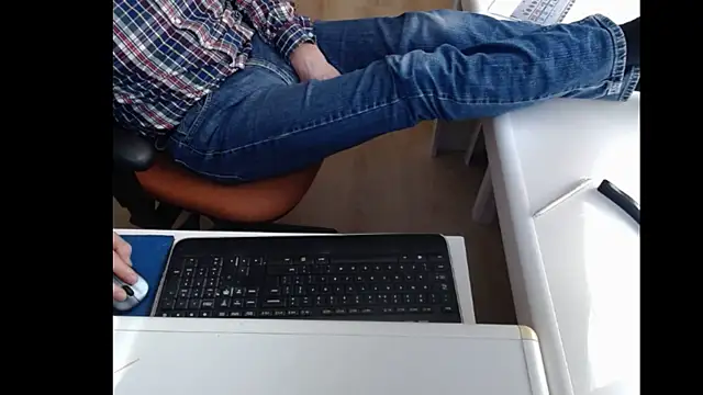 Snapshot of dutchpornking chatting on 03.04.25 dutchpornking online show from 03.04.25