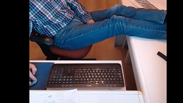 Snapshot of dutchpornking chatting on 03.05.25 dutchpornking online show from 03.05.25