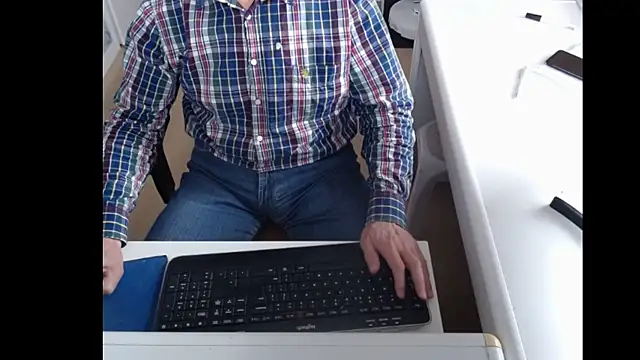 Snapshot of dutchpornking chatting on 03.14.25 dutchpornking online show from 03.14.25