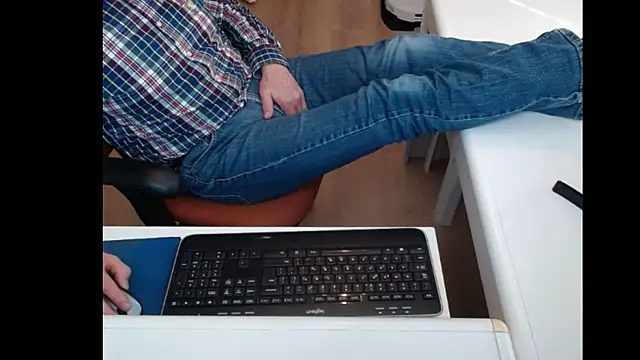 Snapshot of dutchpornking chatting on 03.16.25 dutchpornking online show from 03.16.25