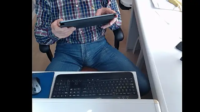 Snapshot of dutchpornking chatting on 03.17.25 dutchpornking online show from 03.17.25
