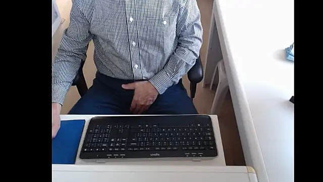 Snapshot of dutchpornking chatting on 03.19.25 dutchpornking online show from 03.19.25